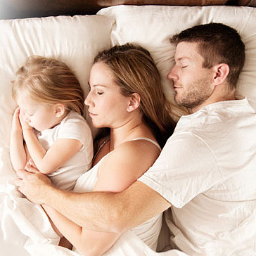 Aile Yatağı Bebeğinizle birlikte mi uyuyorsunuz?